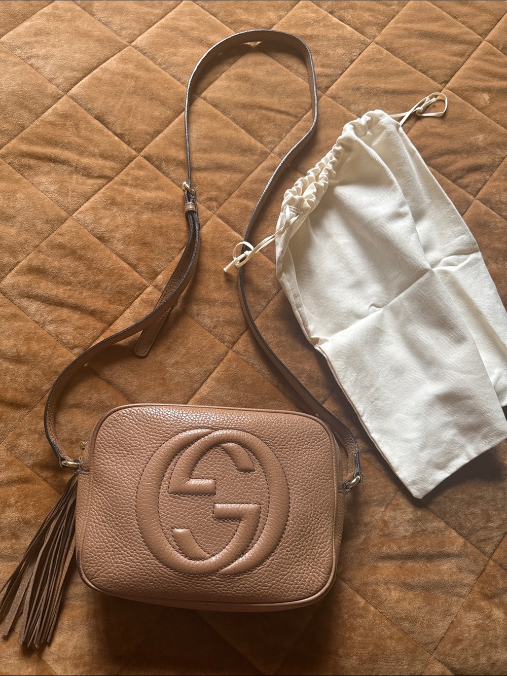 Gucci Pebbled Leather Crossbody/Shoulder Bag in Brown Tan
